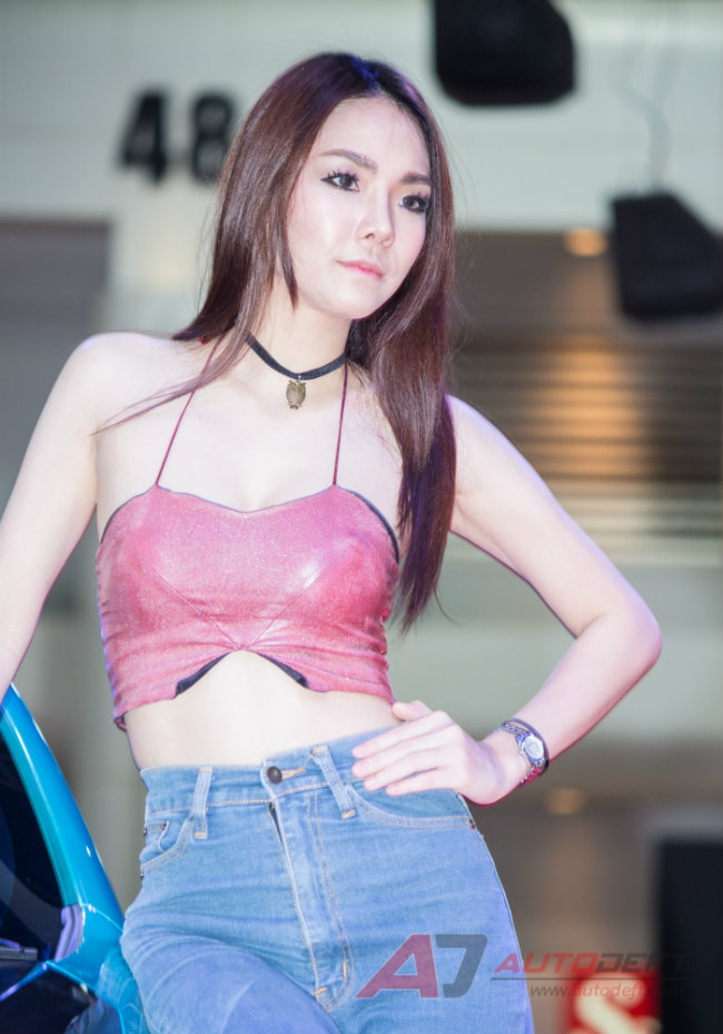 Triển lãm Bangkok International Auto Salon 2016 diễn ra vào cuối tháng 6 vừa qua đã khép lại nhưng dư âm của cuộc triển lãm với các xế hộp mới và dàn người đẹp cuốn hút chắc chắn vẫn còn đọng lại trong tâm trí du khách.