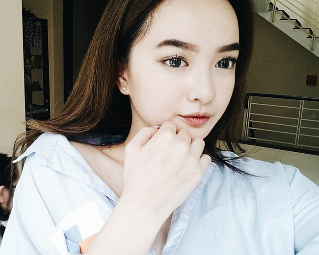Kaity Nguyễn vừa bước sang tuổi 16. Cô nàng sống cùng gia đình tại Mỹ.&nbsp;