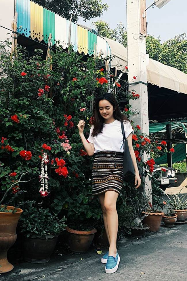 Chiều cao của cô nàng khá khiêm tốn.&nbsp;