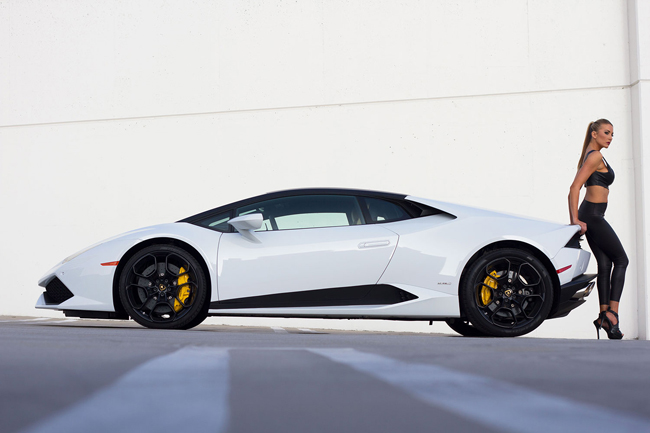 Sức mạnh của Lamborghini Huracán LP610-4 đến từ động cơ V10 5.2 lít mới có mức công suất 610 mã lực &#40;448 kW&#41; tại 8.250 vòng/phút và mô-men xoắn cực đại 560Nm ở 6.500 vòng/phút.