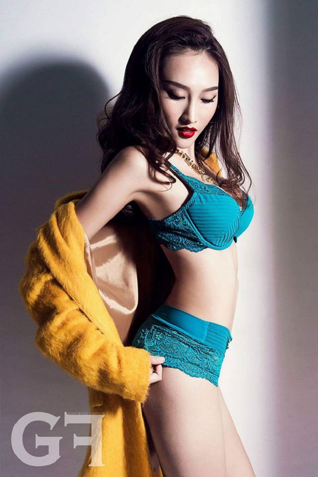 Thời gian vừa qua, Khánh Ngọc còn tham gia chương trình The Face - Gương mặt thương hiệu.