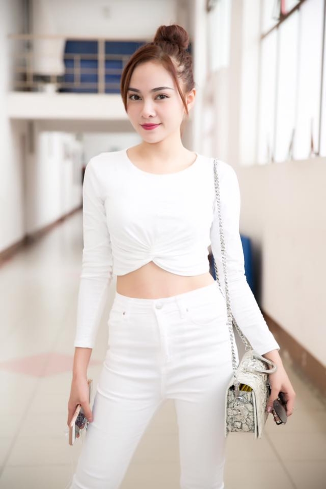 Lưu Hiền Trinh và 4 cô gái còn lại của S-Girl từng xuất hiện trong chương trình X Factor - Nhân tố bí ẩn 2016.