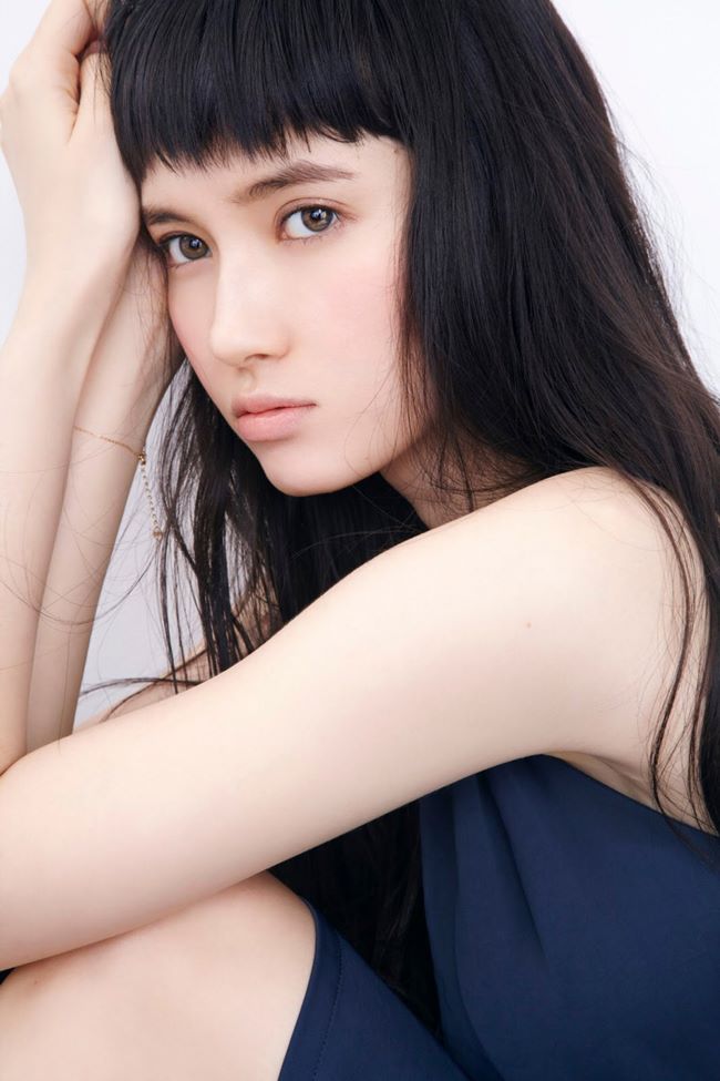 Ngoài ra, cô còn là một&nbsp;fashion icon có tiếng trong làng mốt Nhật Bản hiện nay.