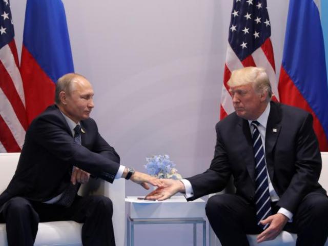 Trump và Putin lần đầu gặp mặt: Lâu gấp 4 lần dự kiến