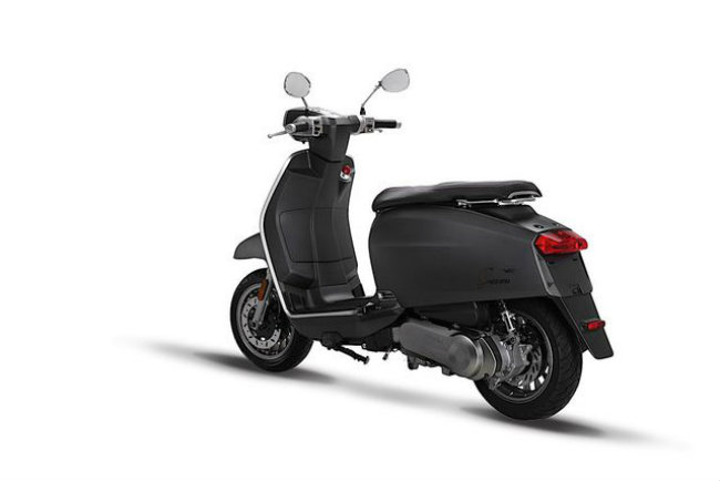 Ngay lập tức, giới thạo xe cho rằng Lambretta V-Special 2018 sẽ trở thành đối thủ đáng gờm của dòng xe Vespa. Thậm chí sự đối đầu này còn được ví như một “duyên nợ” chẳng khác gì Lamborghini và Ferrari thuộc làng xe 4 bánh.