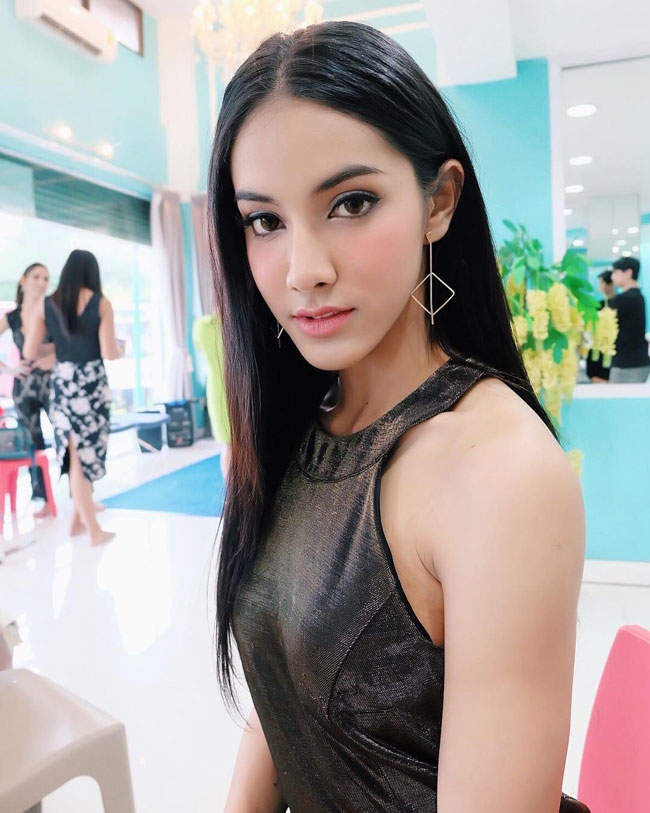 Đó cũng là bệ phóng cho cô gái xinh đẹp phát triển sự nghiệp người mẫu và vũ công.&nbsp;