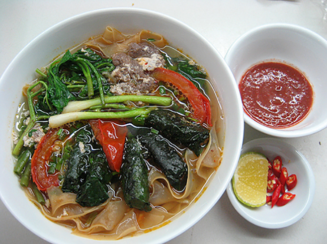 Bánh đa cua Hải Phòng