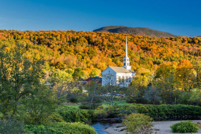 Stowe, Mỹ: Nếu du khách muốn ngắm cảnh mùa thu, thị trấn ở bang Vermont là một trong những địa điểm lý tưởng nhất.