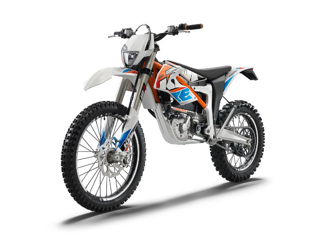KTM Freeride E-XC gắn với động cơ điện 260V cho công suất lớn 21,5 mã lực và mô-men xoắn cực đại 42 Nm.