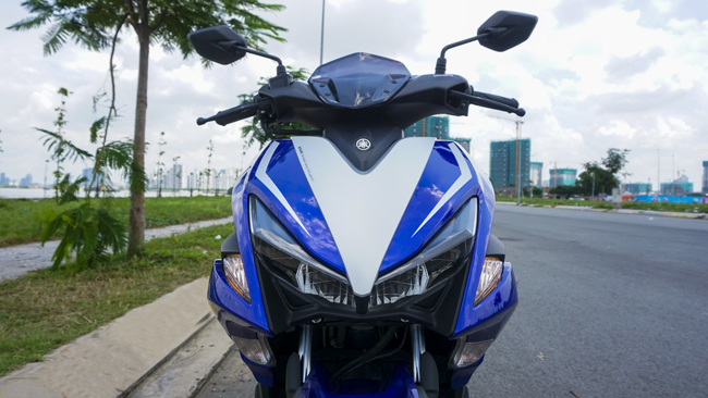 Bên cạnh đó, Yamaha còn tích hợp cho chiếc NVX mới hệ thống phanh trước dạng ABS và tính năng ngắt dừng động cơ tạm thời &#40;start stop system&#41;.