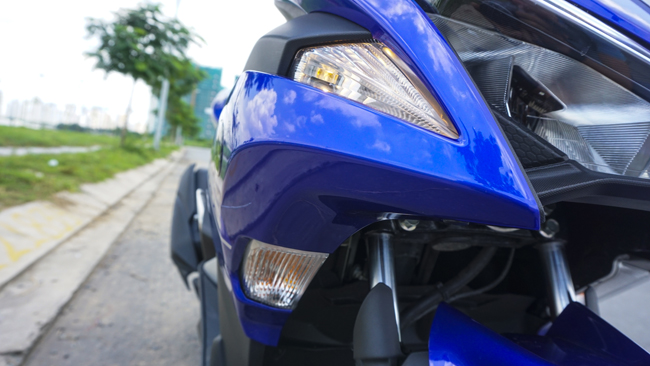 Tuỳ chọn giảm xóc sau trợ lực dầu sẽ có mặt trên NVX, tuy nhiên Yamaha cũng chưa tiết lộ thông tin trên phiên bản nào.