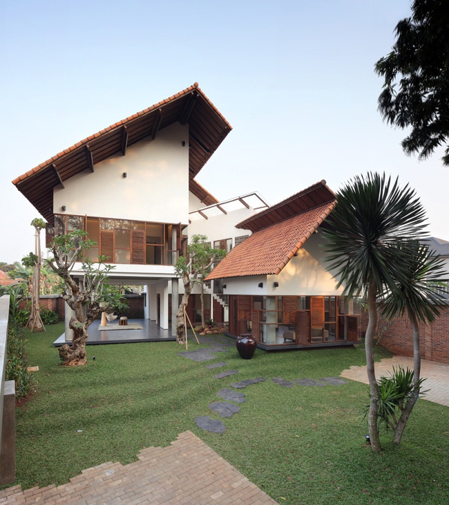 Ngôi nhà này có tên là “Distort House”, tọa&nbsp;lạc tại Jakarta, Indonesia.