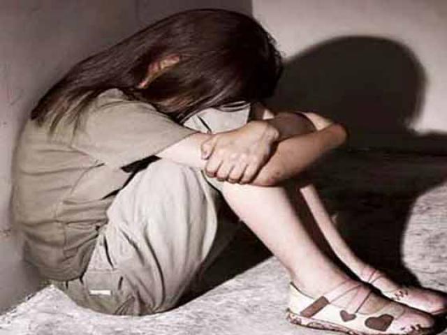 Ấn Độ: Bé gái 10 tuổi bị hãm hiếp đã sinh con