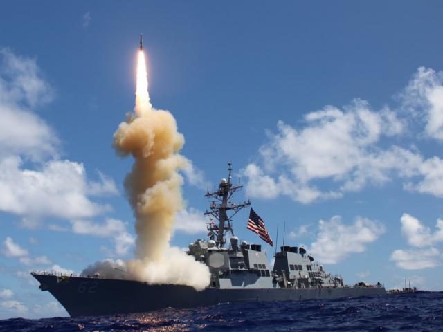 Mất 2 tàu chiến, Mỹ để lộ điểm yếu trước tên lửa Triều Tiên
