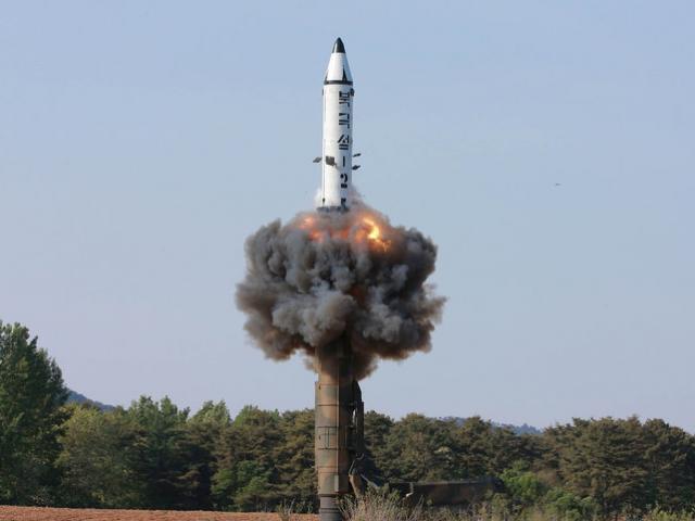 Tên lửa không phải là vũ khí nguy hiểm nhất Triều Tiên đe dọa Mỹ