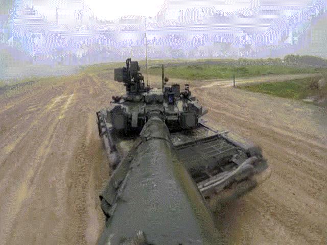 Bên trong xe tăng T-90 khét tiếng của quân đội Nga