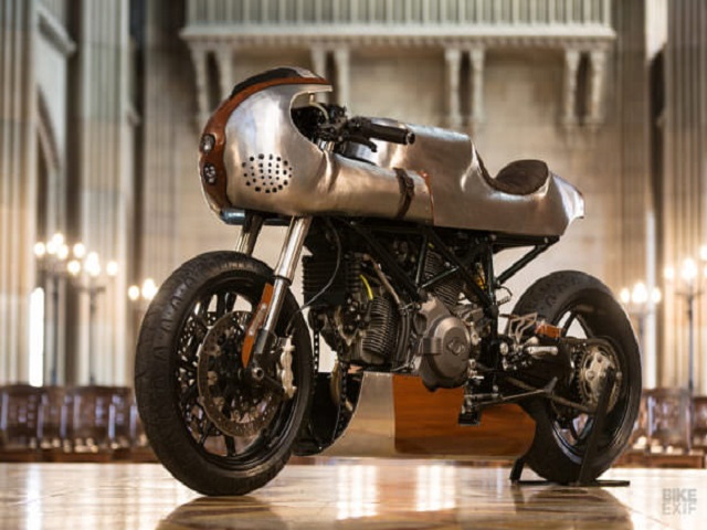 Hector Ducati Hypermotard 796: Đỉnh cao của nghề thủ công