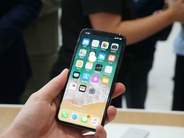 Tại sao Apple phải “né” Android khi giới thiệu iPhone X?