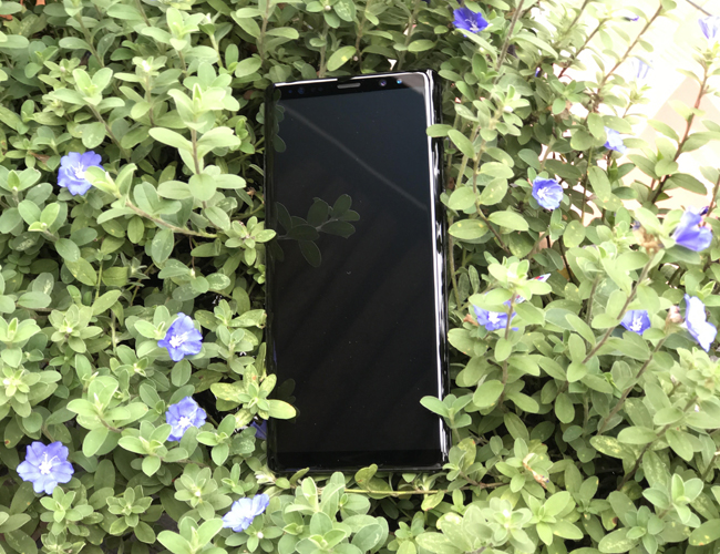 Nhà sản xuất Hàn Quốc từng khẳng định, Galaxy Note 8 được thiết kế phù hợp với cách con người chủ động trong làm việc và giải trí trong bối cảnh cuộc sống ngày càng phụ thuộc vào công nghệ tiên tiến hiện nay.