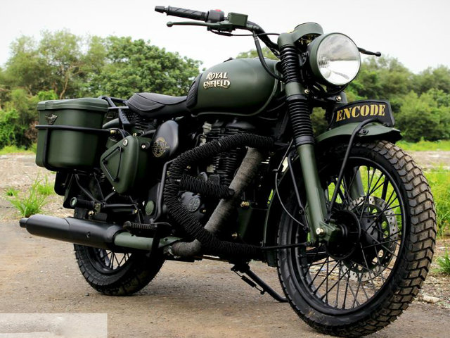 Săn tìm Royal Enfield Classic sơn màu quân sự ”cực độc”