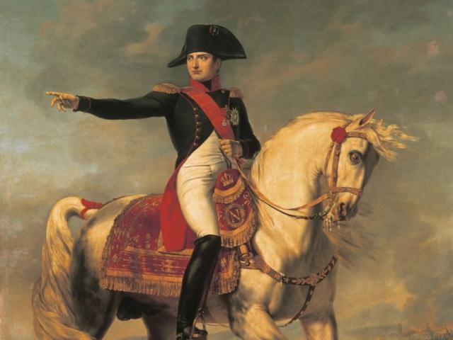 Thị trường - Tiêu dùng - Sốc: Mũ sờn rách không thể dùng được mà có giá bán gần chục tỷ đồng