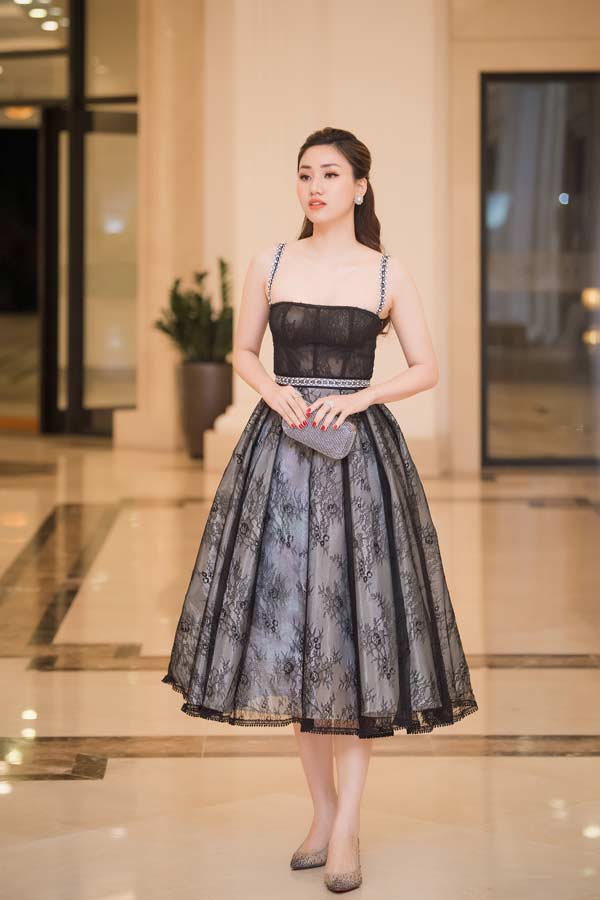 Á hậu Hoàng Anh, Trà My tái xuất gợi cảm sau khi lấy chồng giàu có, sinh con - 2