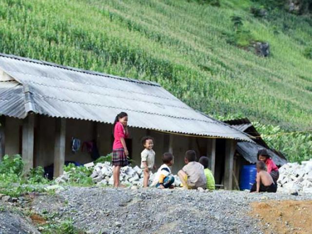 Pháp luật - Vụ đấu súng vây bắt trùm ma túy: Bản Tà Dê sau cơn "bão lửa"