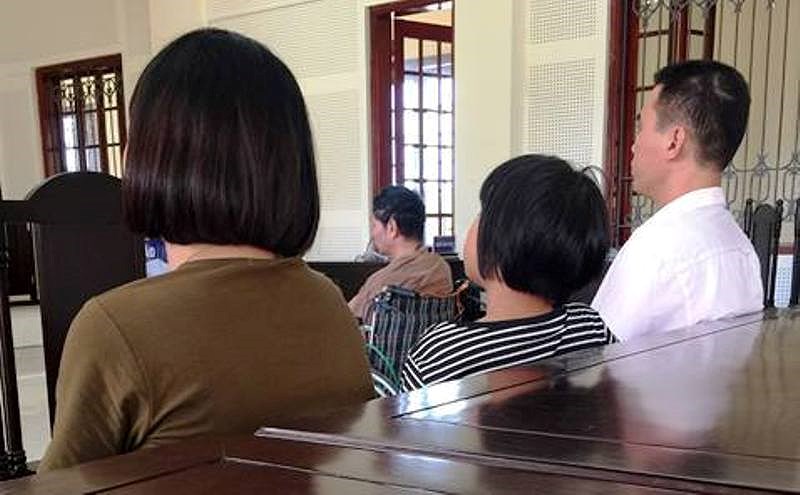 Giảm án cho người đàn ông dâm ô bé gái ngay tại giường bệnh - 2