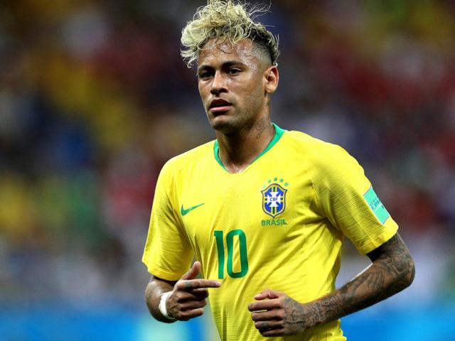 Bóng đá - World Cup: Neymar "múa ba lê", vặn sườn 2 hậu vệ Mexico chới với