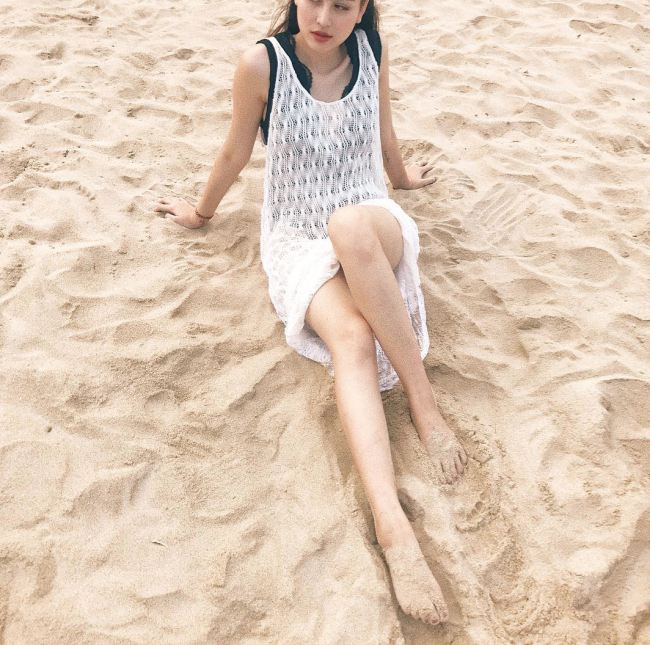 Hà Lade hững hờ bán nude tôn vẻ đẹp không phồn thực - 3