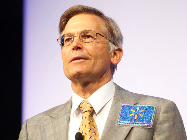 James &#34;Jim&#34; Walton là con trai thứ ba, sở hữu số tài sản ước tính 42,1 tỷ USD. Hiện ông là chủ tịch hội đồng quản trị của ngân hàng Arvest Bank. Ông cũng từng là thành viên HĐQT Walmart trước khi nhường lại cho con trai Steuart vào năm 2016.