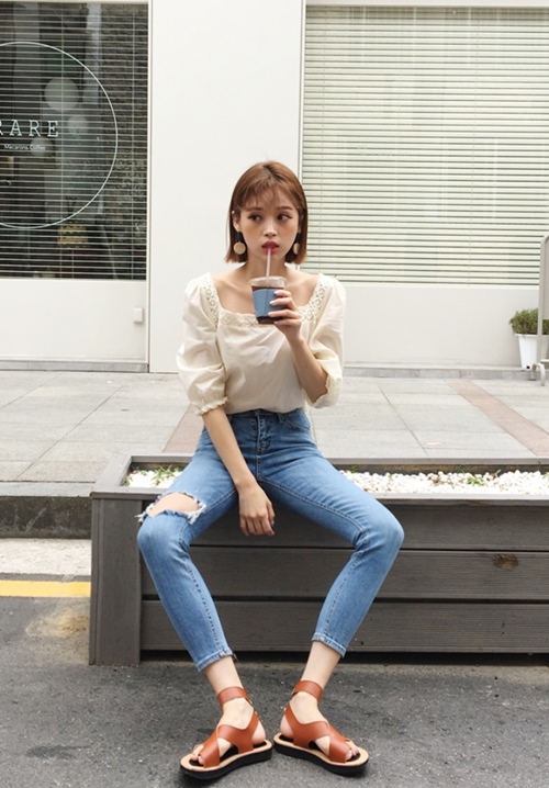 Che tay, vai mỡ nhờ váy áo cổ vuông xinh xắn - 7