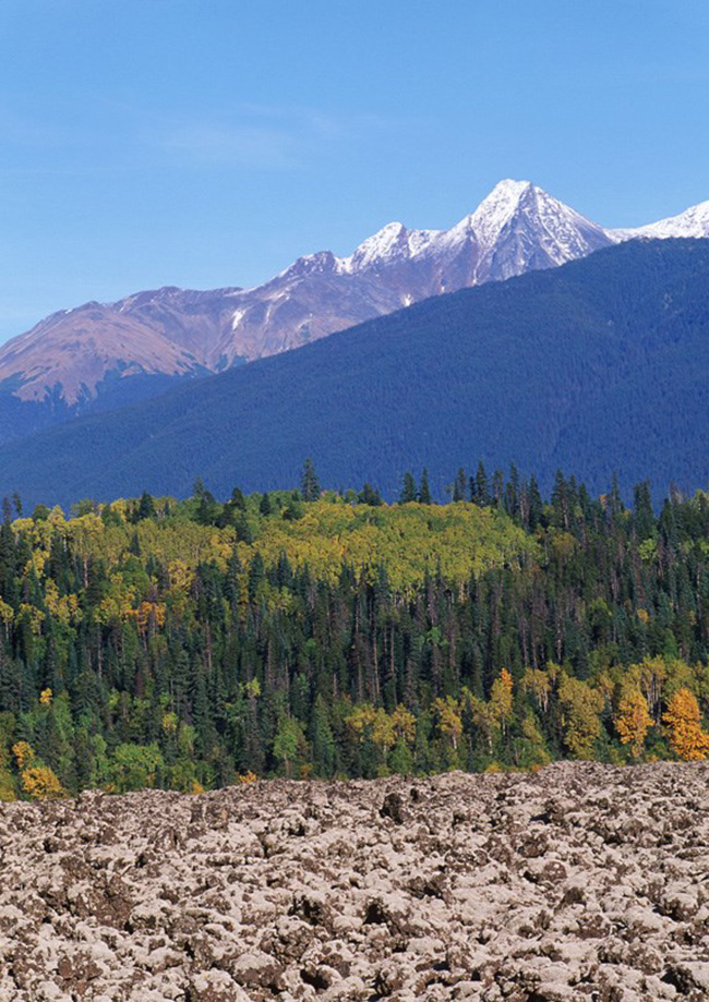 Công viên tỉnh Lava Bed, Nisga’a, tỉnh British Columbia: Nằm ở phía tây bắc tỉnh British Columbia, những ngọn núi hình nón của Cinder, nơi đã từng một vụ phun trào núi lửa cách đây 300 năm.