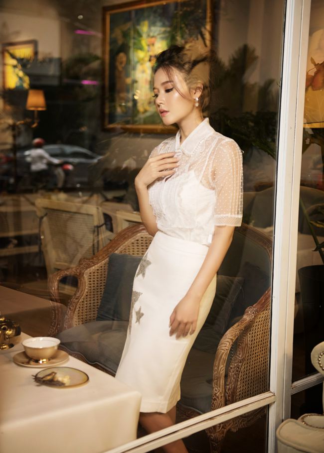 Midu quay về kín đáo sau cuộc đua gợi cảm hết cỡ - 5