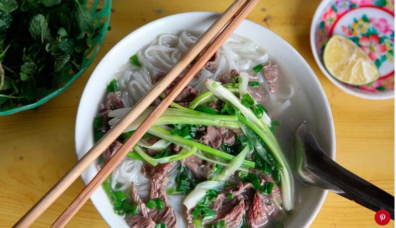 Phở Việt đứng đầu danh sách những món súp ngon nhất thế giới - 1