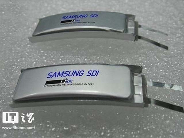 Dế sắp ra lò - Lộ "ảnh nóng" viên pin cong dung lượng tới 6000 mAh của Galaxy X