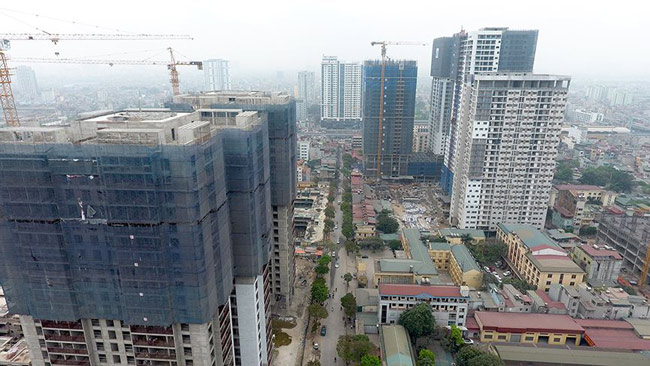 Bay trên 'rừng' cao ốc Hà Nội những ngày nắng nóng đỉnh điểm - 8