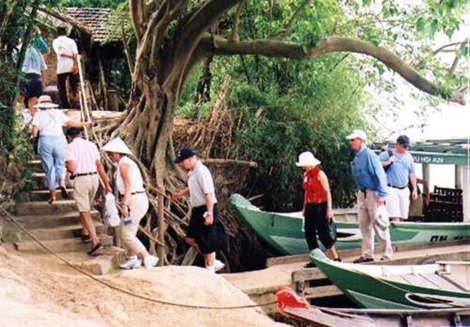 Hội An từ chối đổi đất lấy…cáp treo - 1