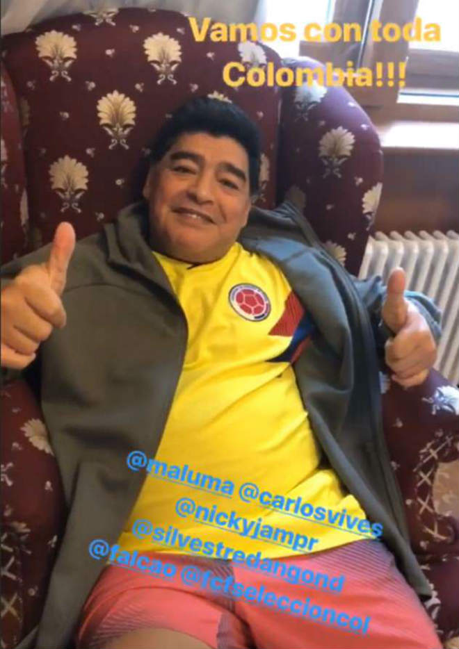 Ấn tượng World Cup 5/7: Sếp FIFA mắng Maradona, fan nữ bốc lửa trợ chiến Neymar - 7