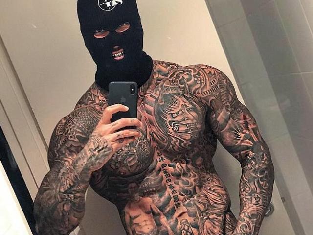 Bạn trẻ - Cuộc sống - Cuộc sống xa hoa của "chiến binh Hồi giáo" gây bão mạng