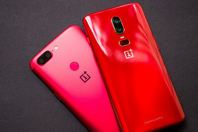 OnePlus 5T và OnePlus 6 cùng có tùy chọn màu đỏ nhưng "kẻ hủy diệt" mới trông sành điệu hơn nhiều.