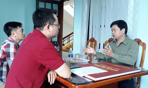 Nóng 24h qua: Bí thư huyện “vi hành”, bị công chức xã quát tháo - 1