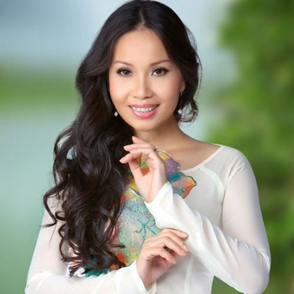 Sự nổi tiếng kỳ lạ của một ca sĩ không biết khoe của, chỉ thích làm vợ đảm - 2