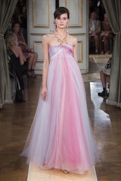 Những bộ cánh xứng danh tuyệt tác trên sàn Haute Couture Thu 2018 - 10