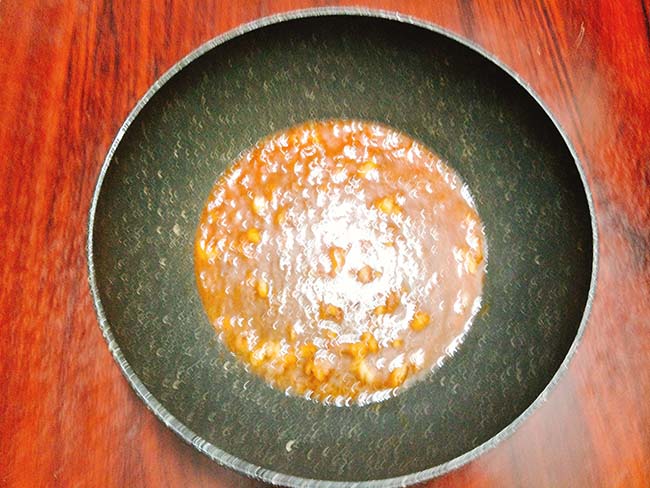 Trứng cút sốt chua ngọt dễ làm, trôi cơm trong thời tiết nóng nực - 6