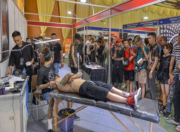 Clip: Ngắm hình xăm toàn thân bắt mắt tại lễ hội xăm hình ở Hà Nội - 4