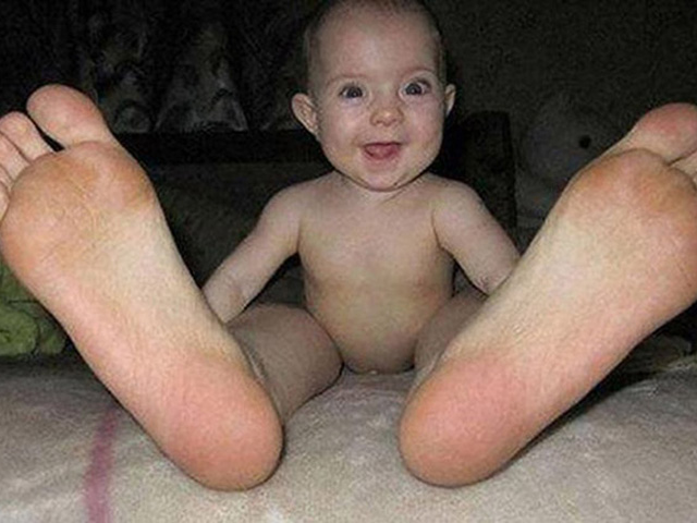 Tranh vui - Coi chừng nhìn nhầm (7): Baby, ahihi