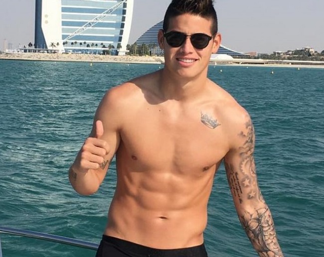 6.&nbsp;James Rodrigues là mỹ nam của đội tuyển Colombia. Anh dành rất nhiều thời gian tập gym để có hình thể như hiện tại. Có rất nhiều hình ảnh trong phòng gym của James lan truyền trang mạng xã hội.&nbsp;