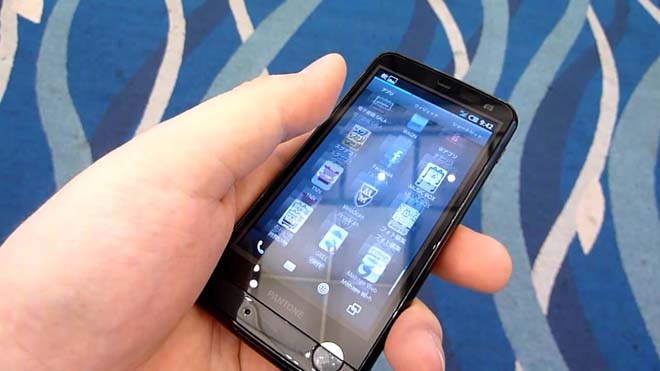 smartphone có hình dáng kỳ lạ