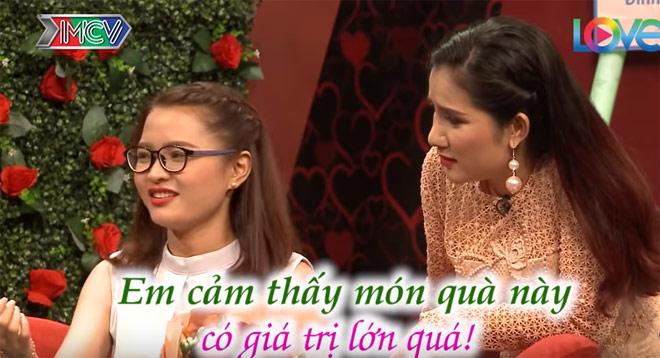 Lần đầu gặp mặt chàng trai đã tặng vòng vàng khiến cô gái sợ hãi - 4